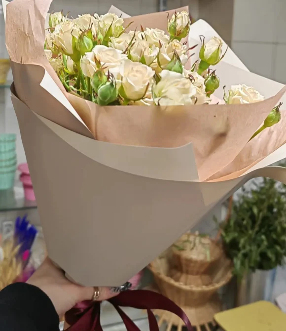 Букет из кустовой розы Яна