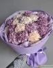 букет с кремовой и фиолетовой гвоздикой недорого