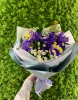Букет из ромашек и 9 ирисов