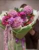 Букет с хризантемой бигуди  и брассикой