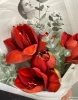 Букет с амариллисом и эвкалиптом
