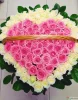 Сердце из 101 розовой розы в корзине